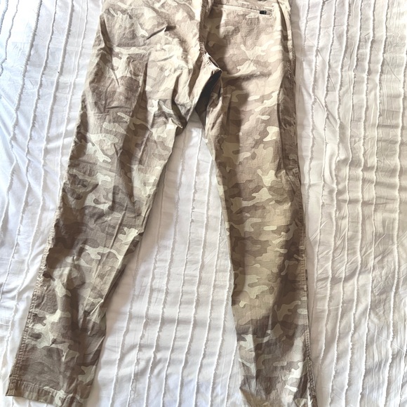 Bylt Weekender Pants (aka Bylt Pants), Desert Camo, Size Small NWOT, like-new - Picture 6 of 9